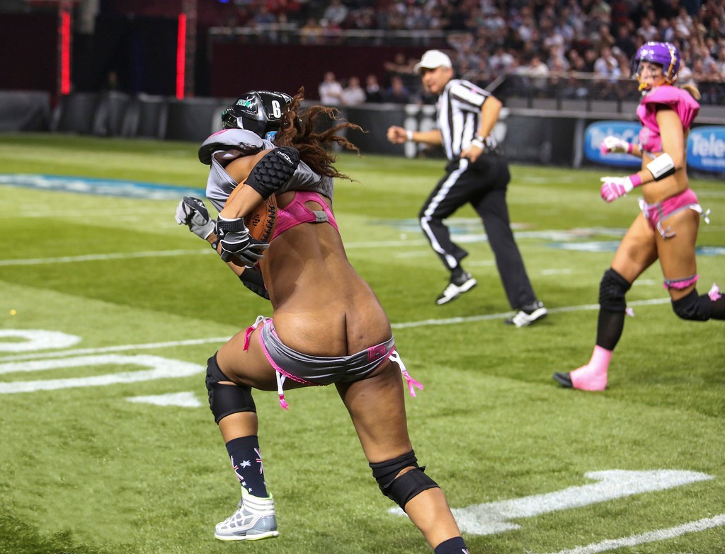 christina nuno recommends Lfl Nip Slip