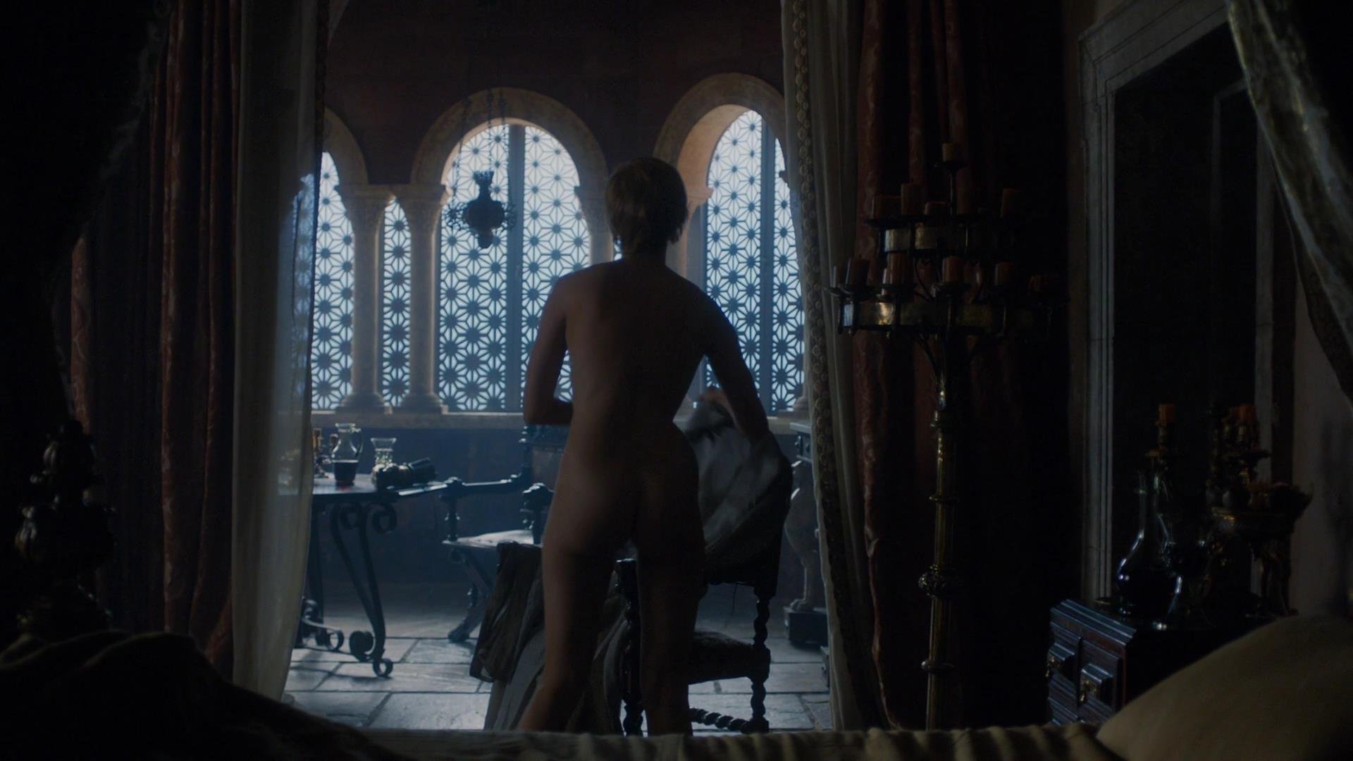 Lena Headey Nudes bekleidet nackt