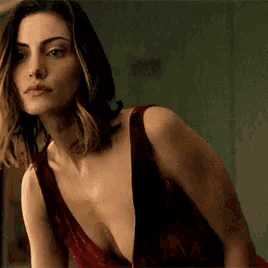 betty hsu recommends Phoebe Tonkin Hot