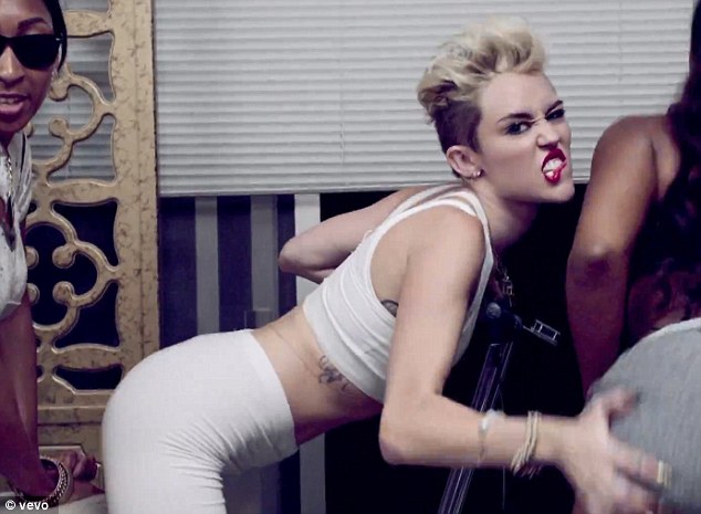 cricket gaffney recommends Miley Cyrus Bj Video