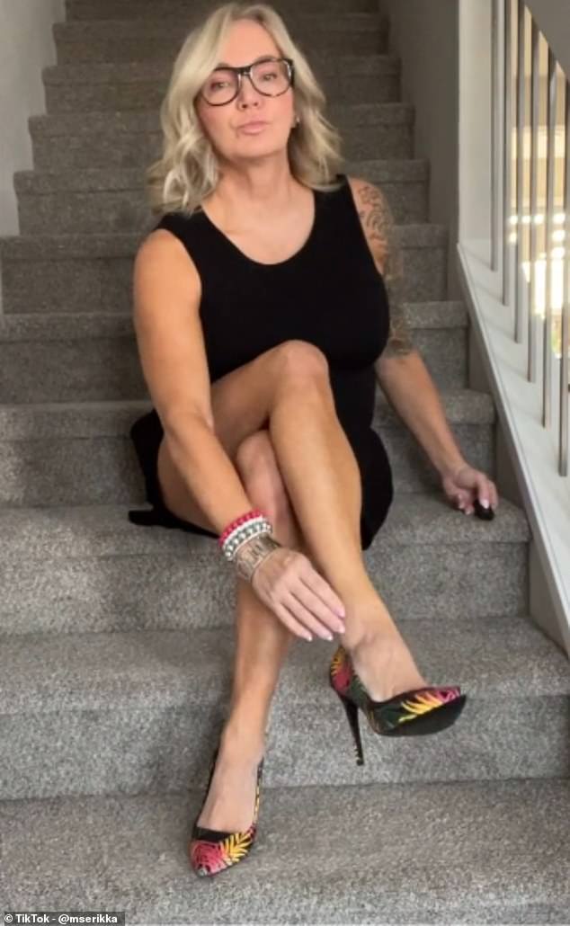 clifford trinidad recommends mature milf heels pic