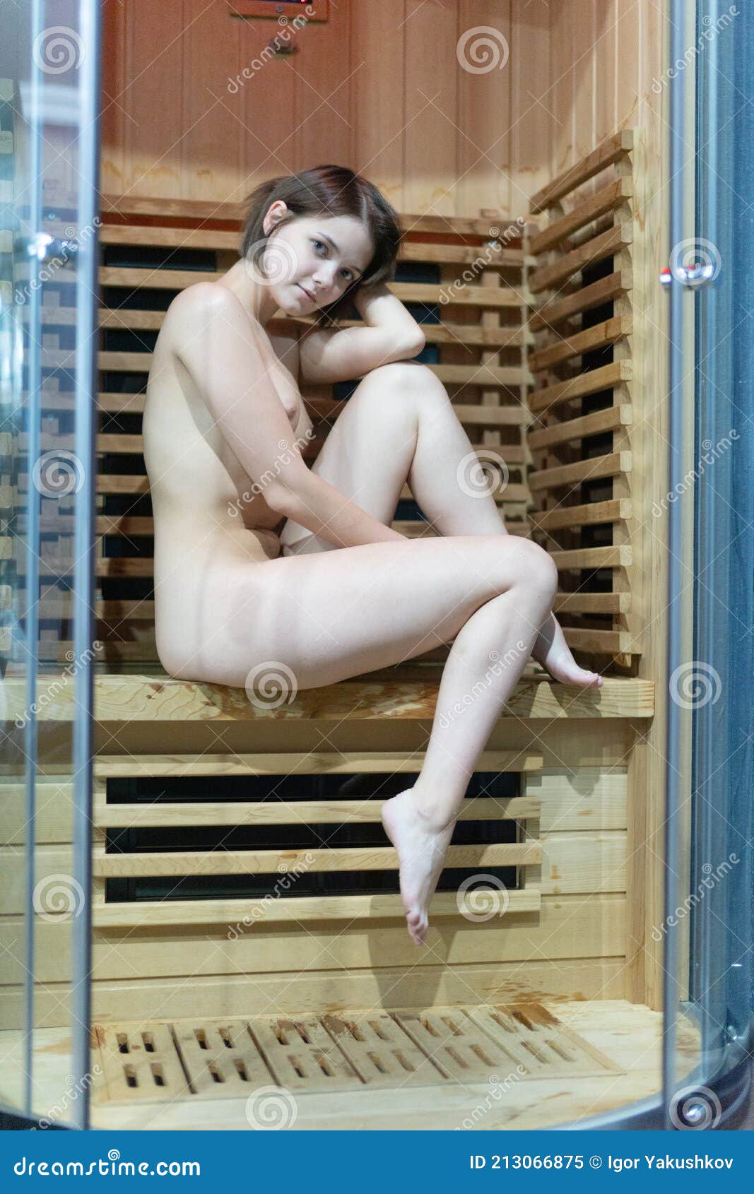 craig crowther recommends nude women in sauna pic