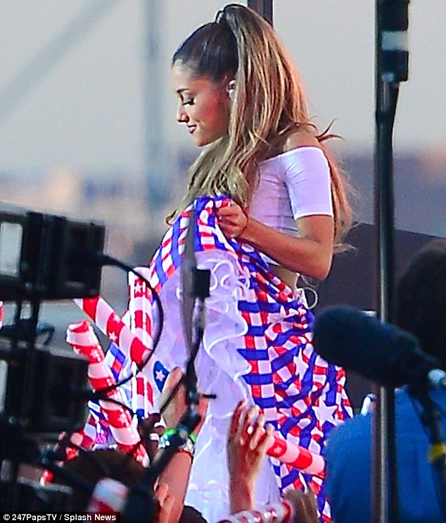 Ariana Grande Skirt share cock