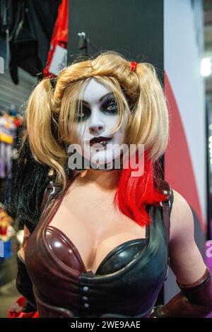 alex rearick share harley quinn fart photos