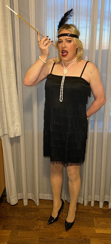 aaron goodlad recommends crossdresser from craigslist pic