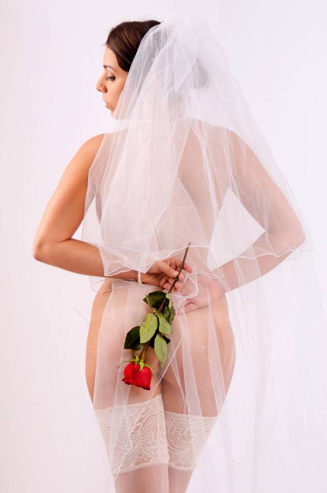 debbie dole recommends Naked Wedding Pics