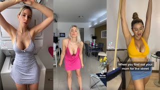 Moms Bouncing Tits tennis upskirt