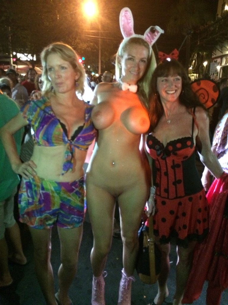 fantasy fest naked