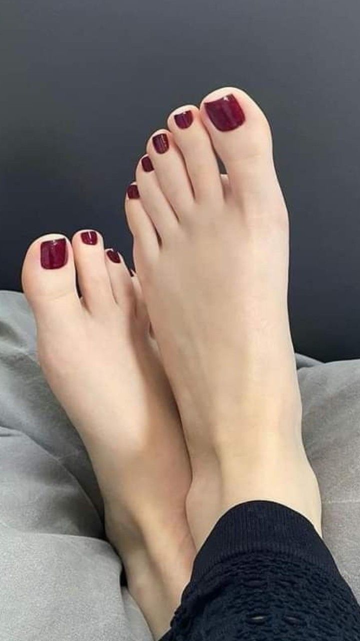 nylon foot worship videos