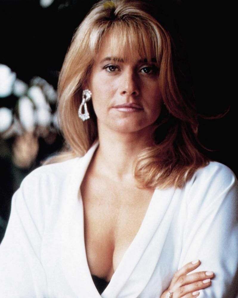 anthony gwilliam recommends lorraine bracco sexy pic