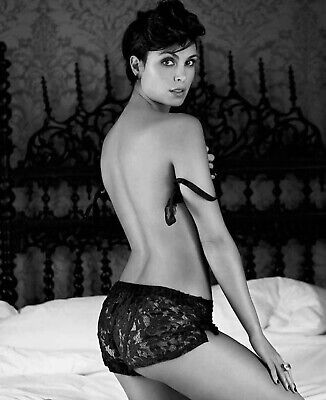 deborah ingraham recommends morena baccarin booty pic