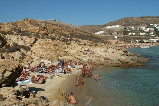 naked beach lesbians