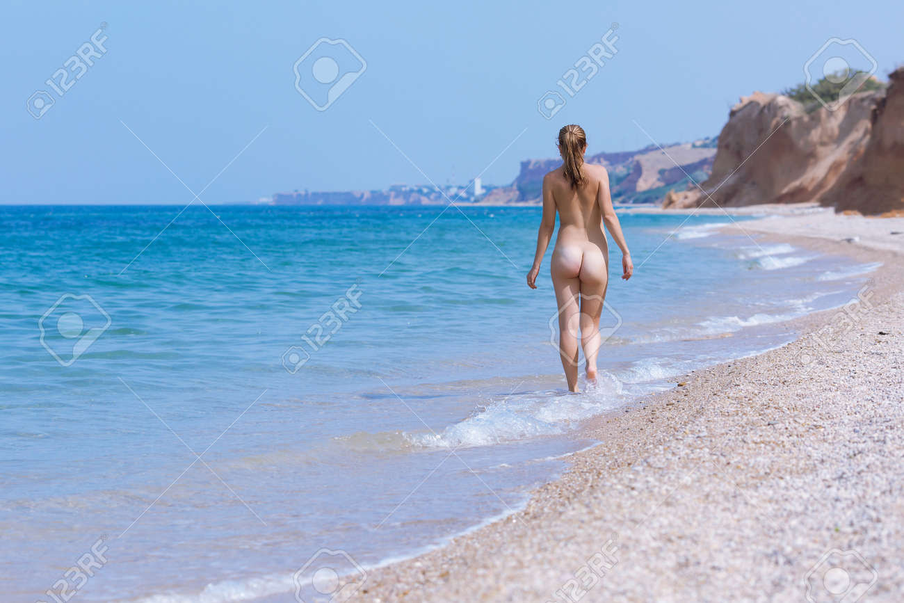 barbra king recommends naked beach walkers pic