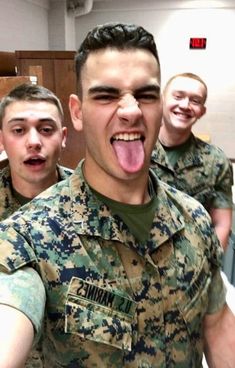 naked male marines