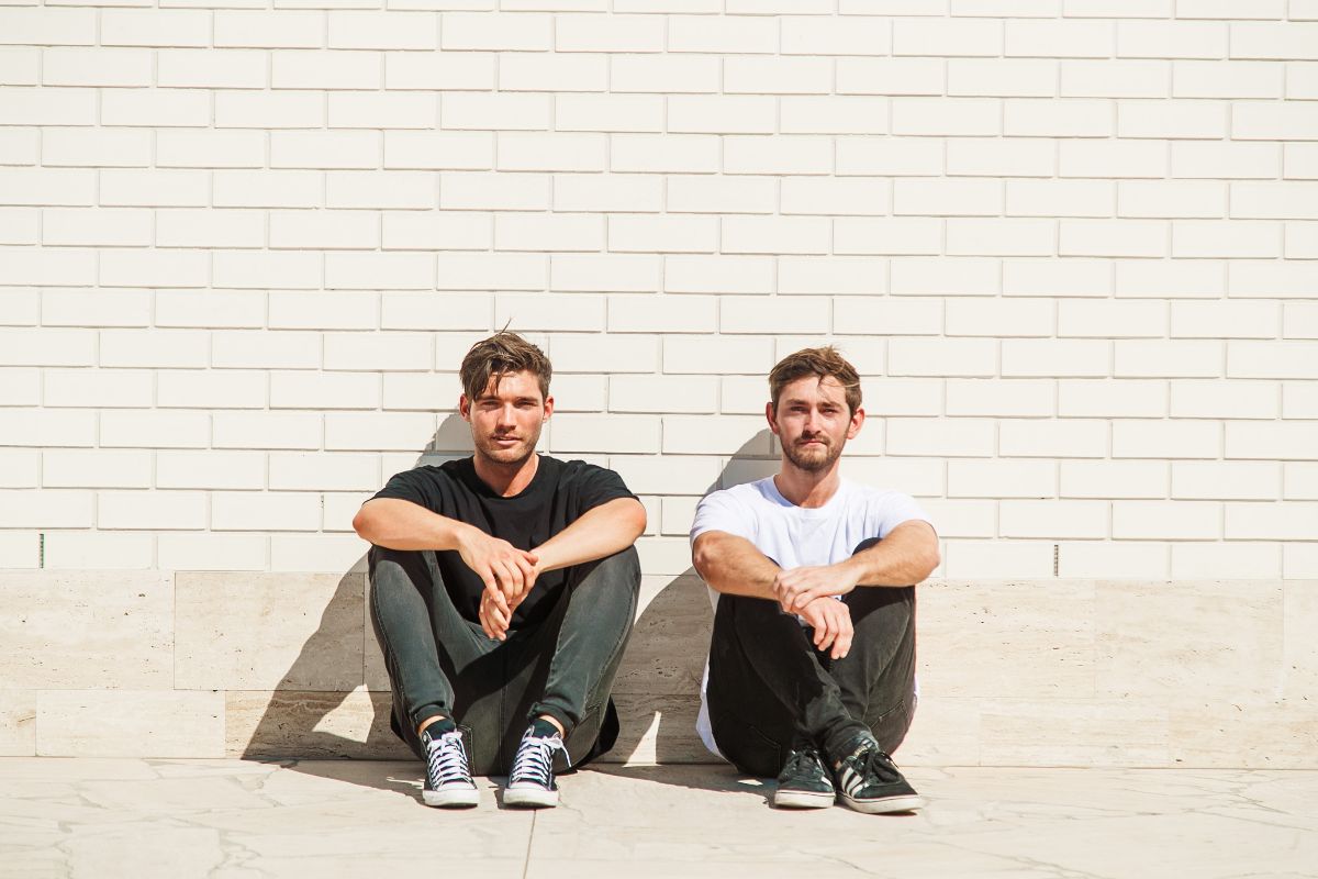 MELBOURNE DUO SEVADER SIGN TO SWEAT IT OUT, RELEASING CAPTIVATING NEW SINGLE ‘PERSIAN ROSE’