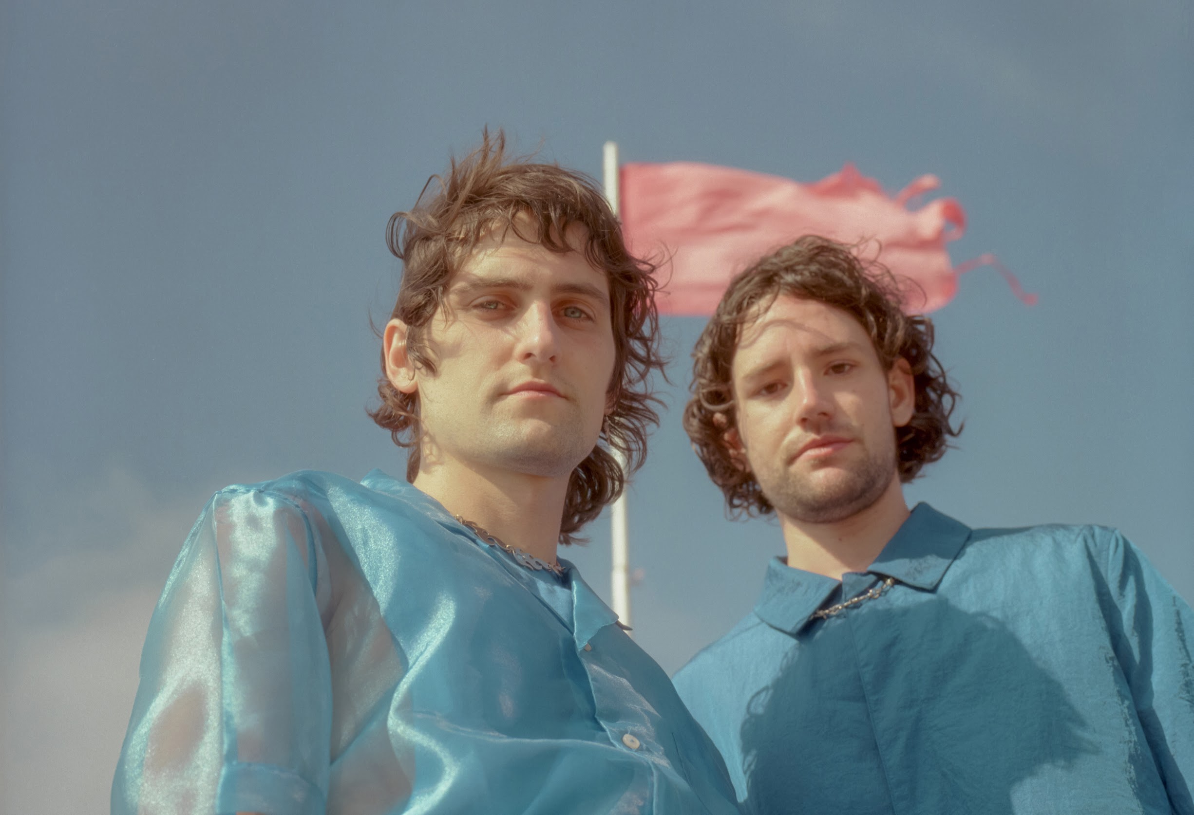 US INDIE DUO SPORTS IMPRESS WITH CHILLED OUT NEW SINGLE ‘BABY BABY’