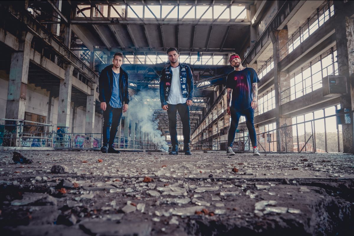 SHORT STACK SIGN TO UNFD  NEW SINGLE + VIDEO ‘BURN YOU DOWN’ OUT NOW