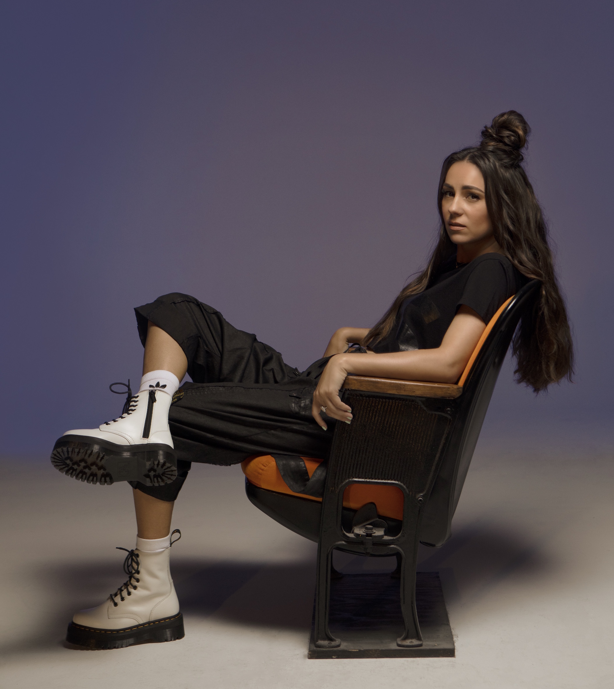 AMY SHARK’S NATIONAL TOUR TO PROCEED IN FULLY SEATED CAPACITY IN JUNE/JULY + NEWCASTLE SHOW ADDED DUE TO FAN DEMAND