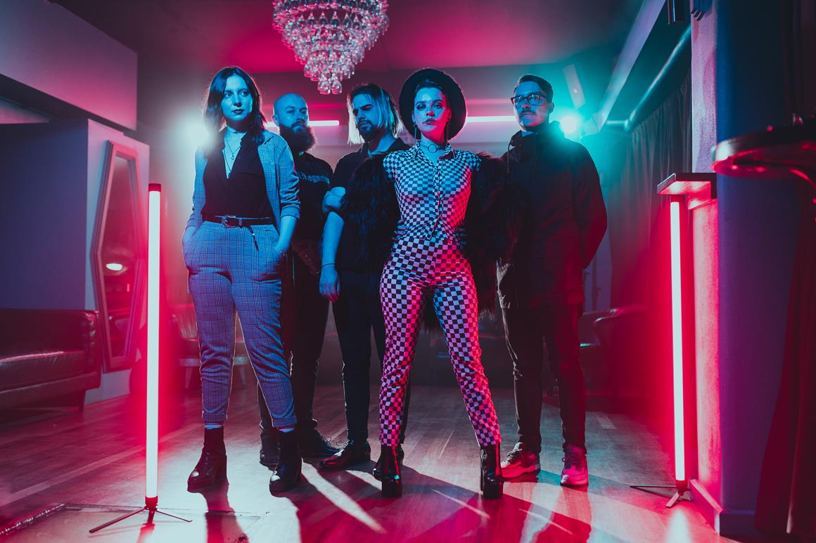 FUTURE STATIC UNVEIL MESMERISING NEW SINGLE AND VIDEO ‘WAVES’